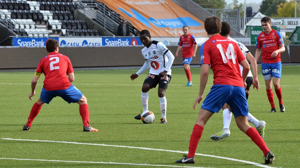 Joshua Kitolano. Odd 2 - Vard Haugesund okt. -17