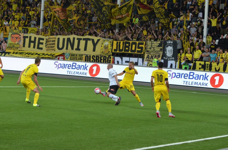 Jone drar av Schmelzer