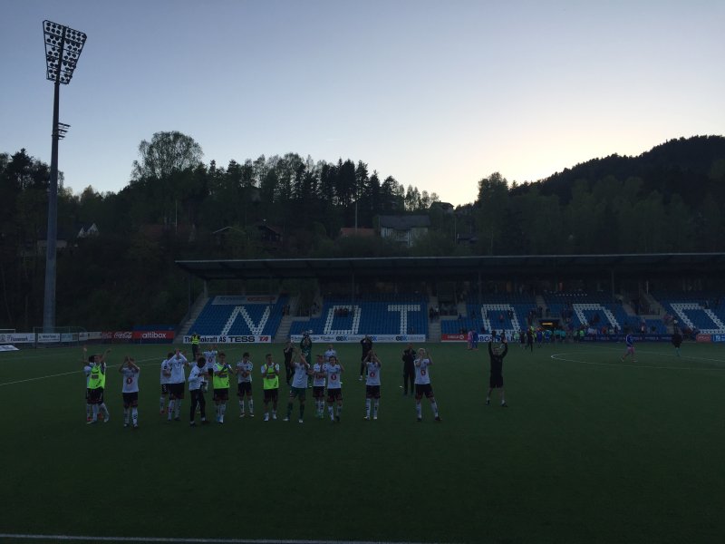 Odd takker de tilreisende supporterne