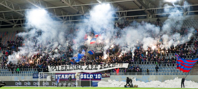 Klanen i forkant av Eliteseriekampen i fotball mellom Vålerenga og Odd i 2018 (2-1) på Intility Arena søndag kveld.Foto: Fredrik Hagen / NTB scanpix