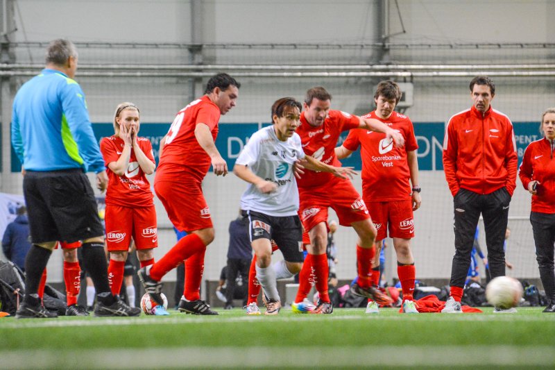 Intens kamp mot Brann