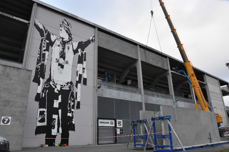 Systemblokk er i full gang med å tette hullene bak Oddrane.