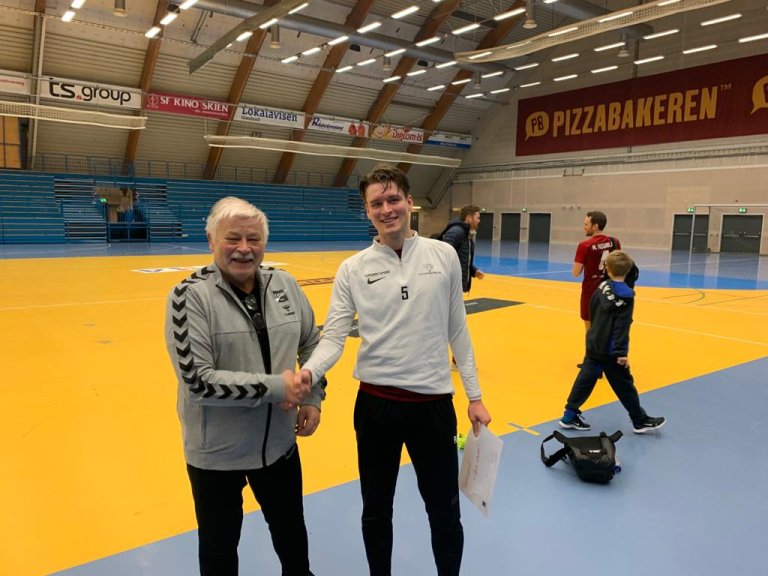 9DA7281E-09CB-414E-A1CB-5156696A4F01