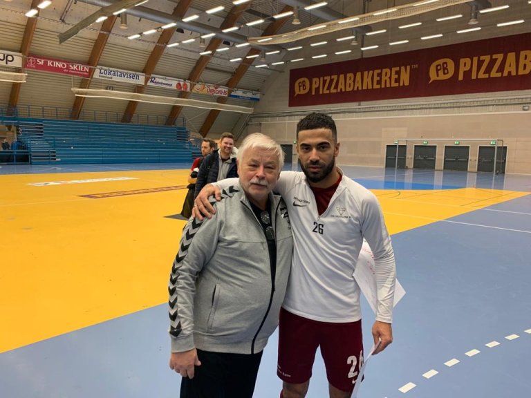 1484440F-BC99-4613-A181-48244A146869