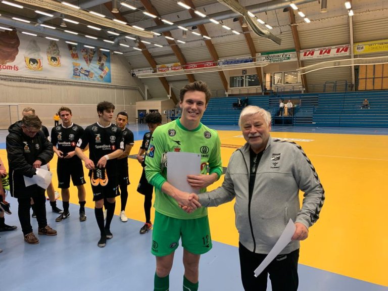 53B12F4A-5CAC-405C-A36F-BC64FD8EC07F