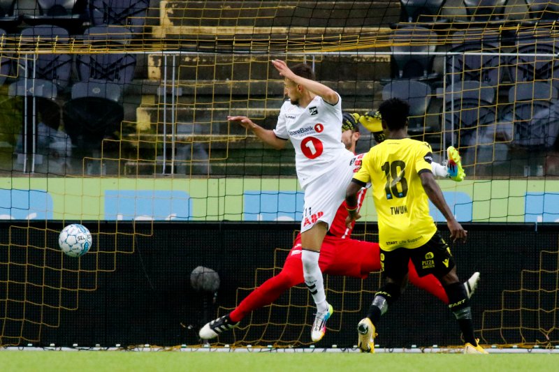 Elbasan Rashani scorer 0-1 under eliteseriekampen i fotball mellom Start og Odd på Sør Arena.Foto: Tor Erik Schrøder / NTB scanpix