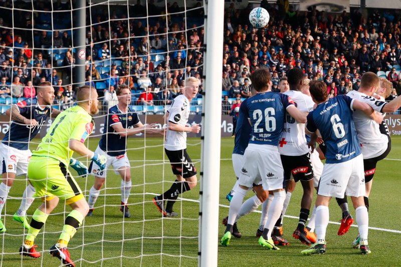 Det ble tungt i Drammen i kveld. Foto: NTB scanpix