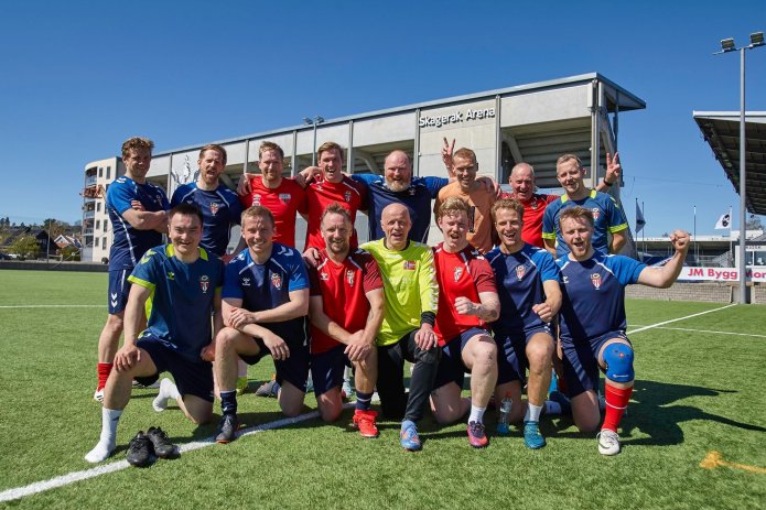 På lørdag møter Norges Veteranlandslag i Fotball Odd Allstars på Skagerak Arena